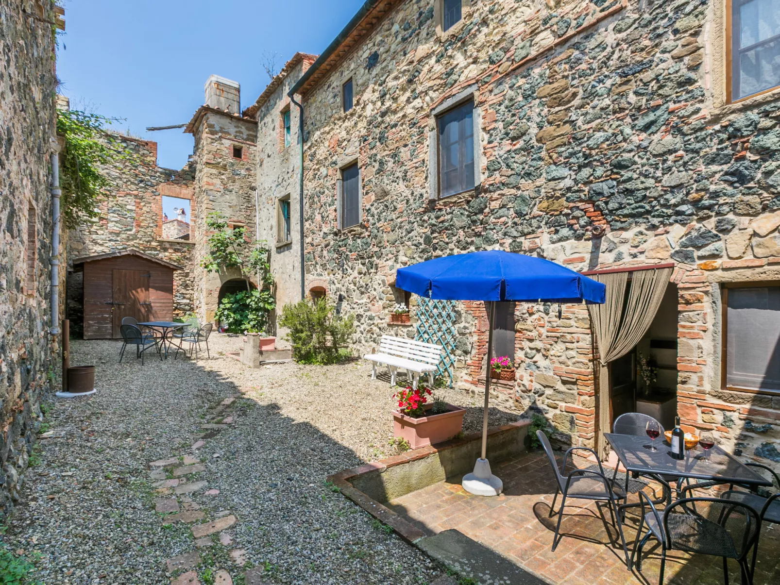 Borgo Cerbaiola-Outside