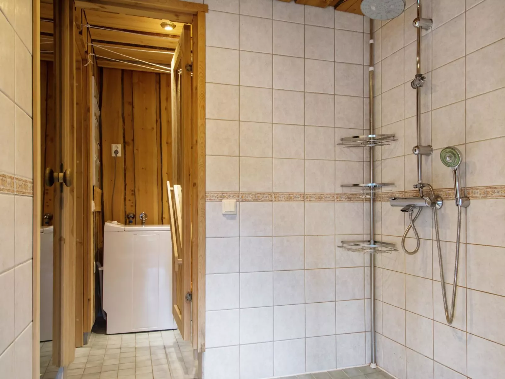 Klasun maja a-Drinnen