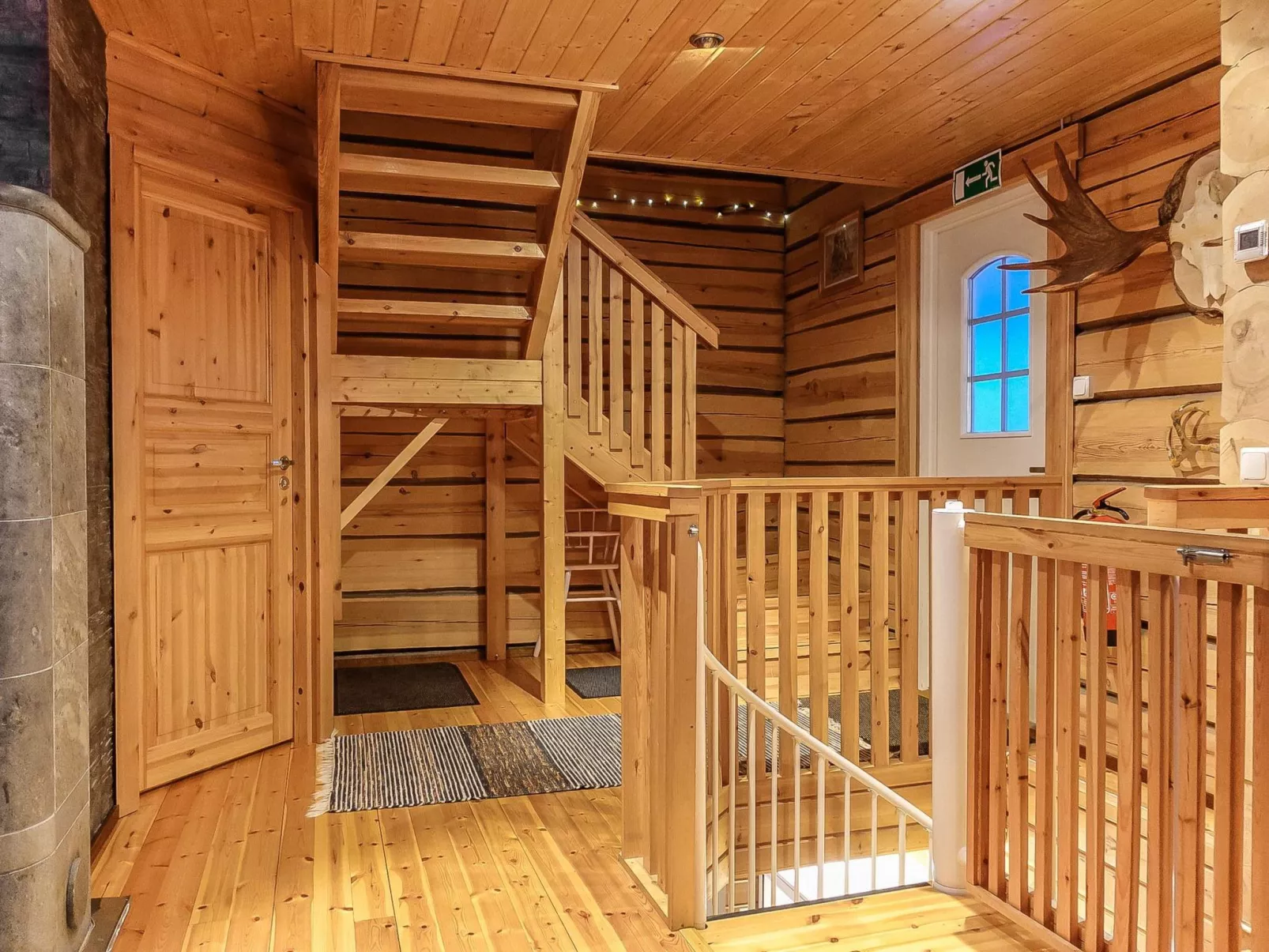 Ylikyrön mökki-Inside