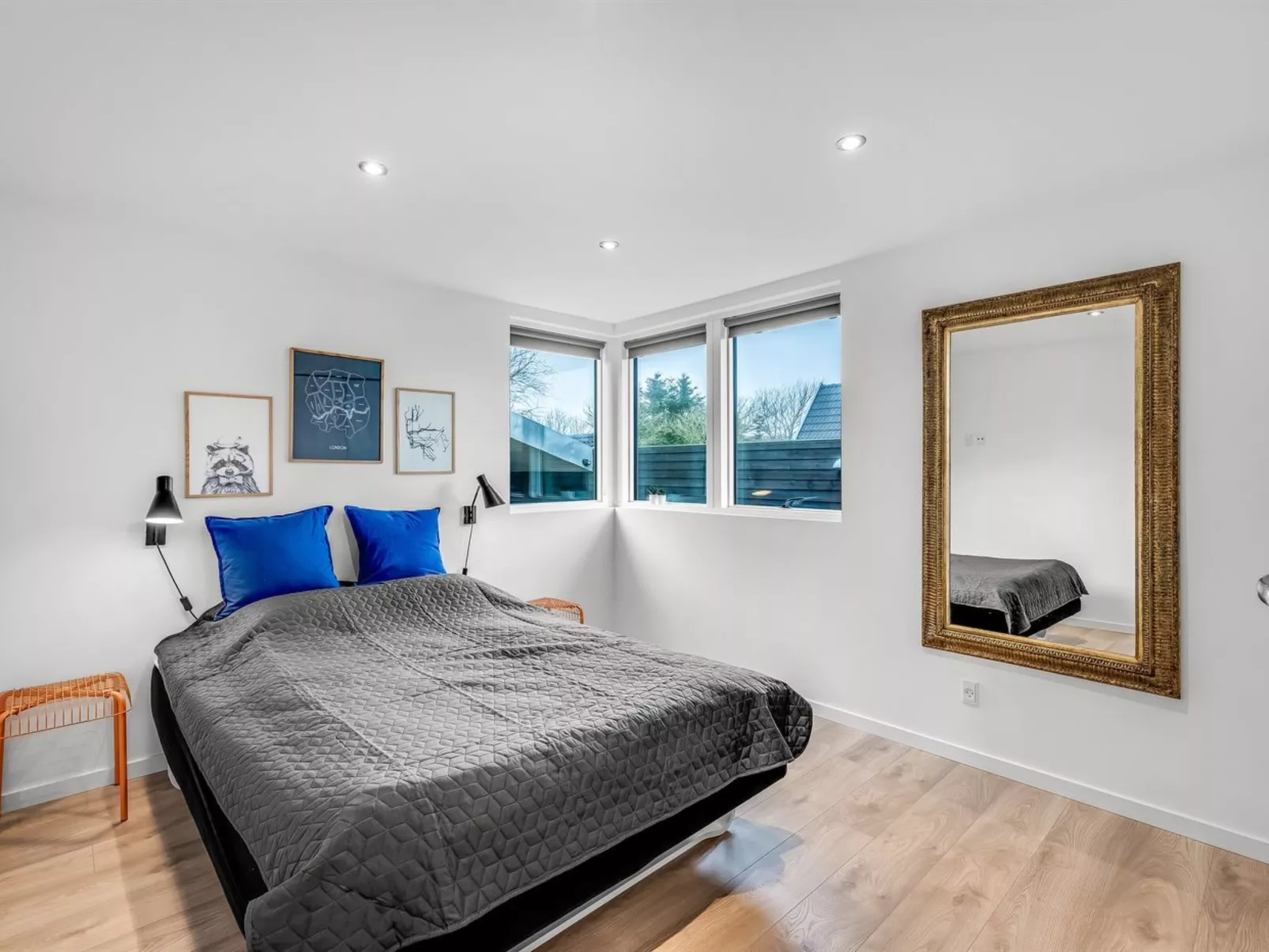 "Carlie" - 250m to the fjord-Inside