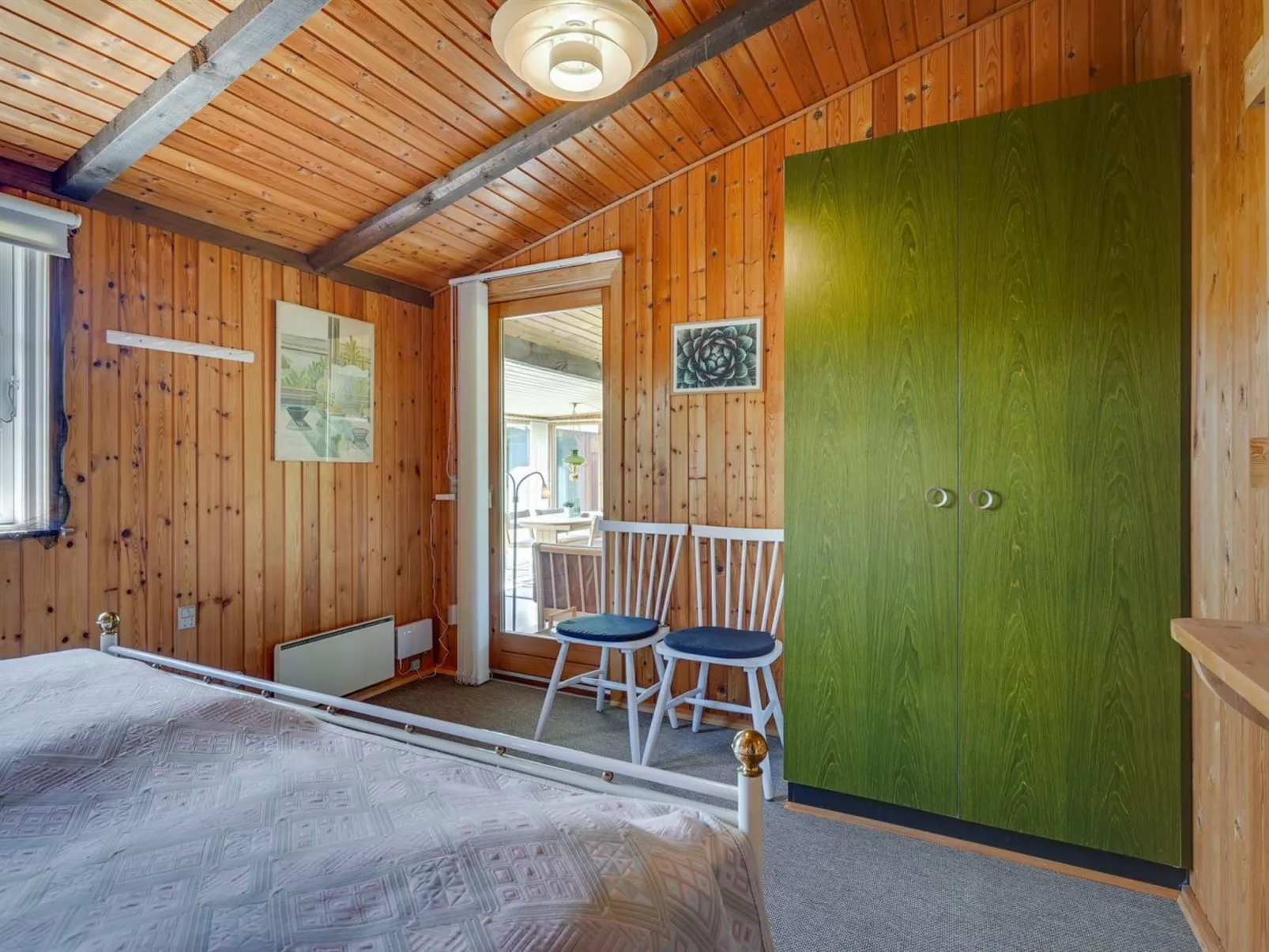 "Kaarle" - 400m to the fjord-Dedans