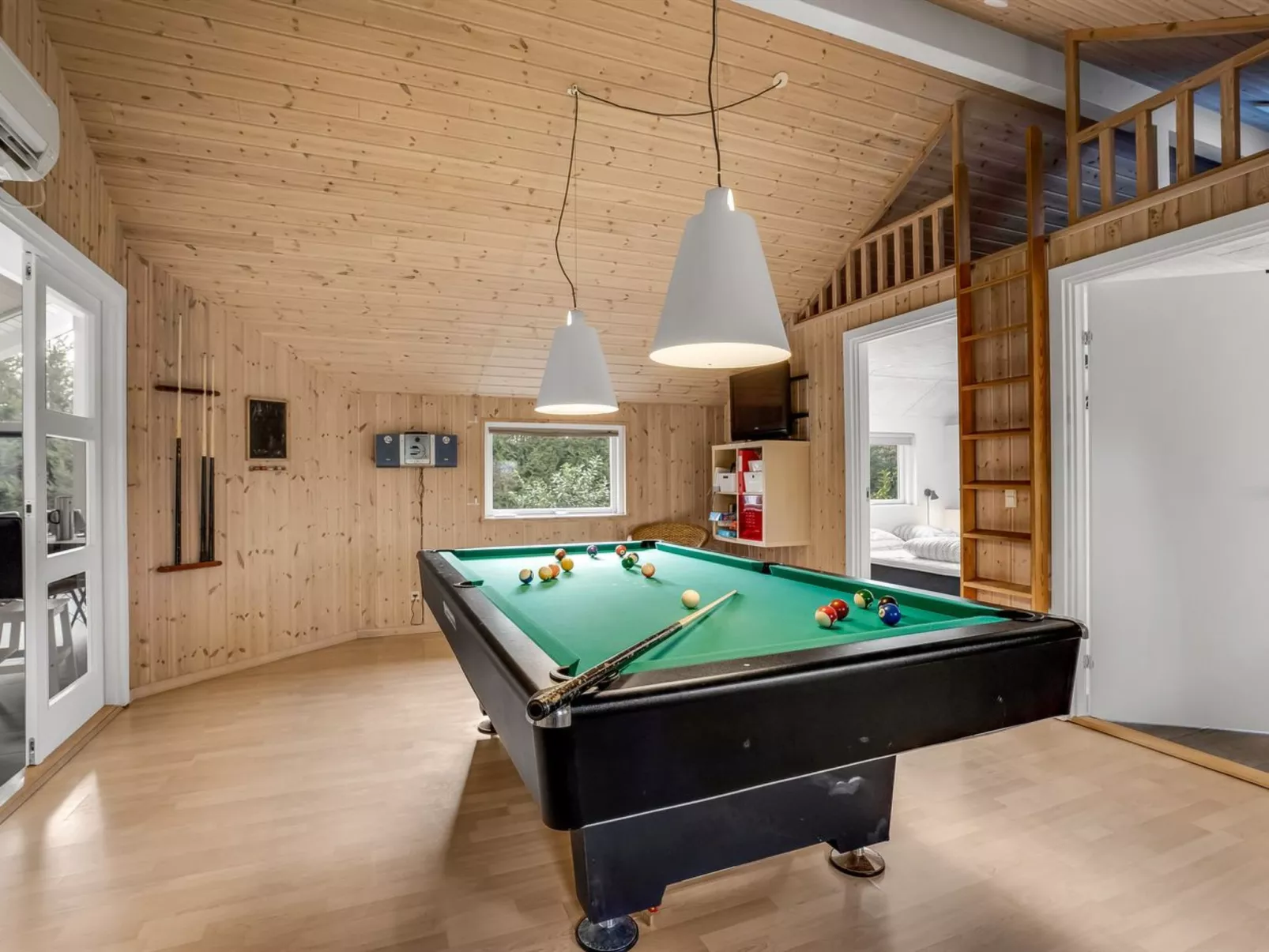 "Srebrenka" - 900m from the sea-Inside