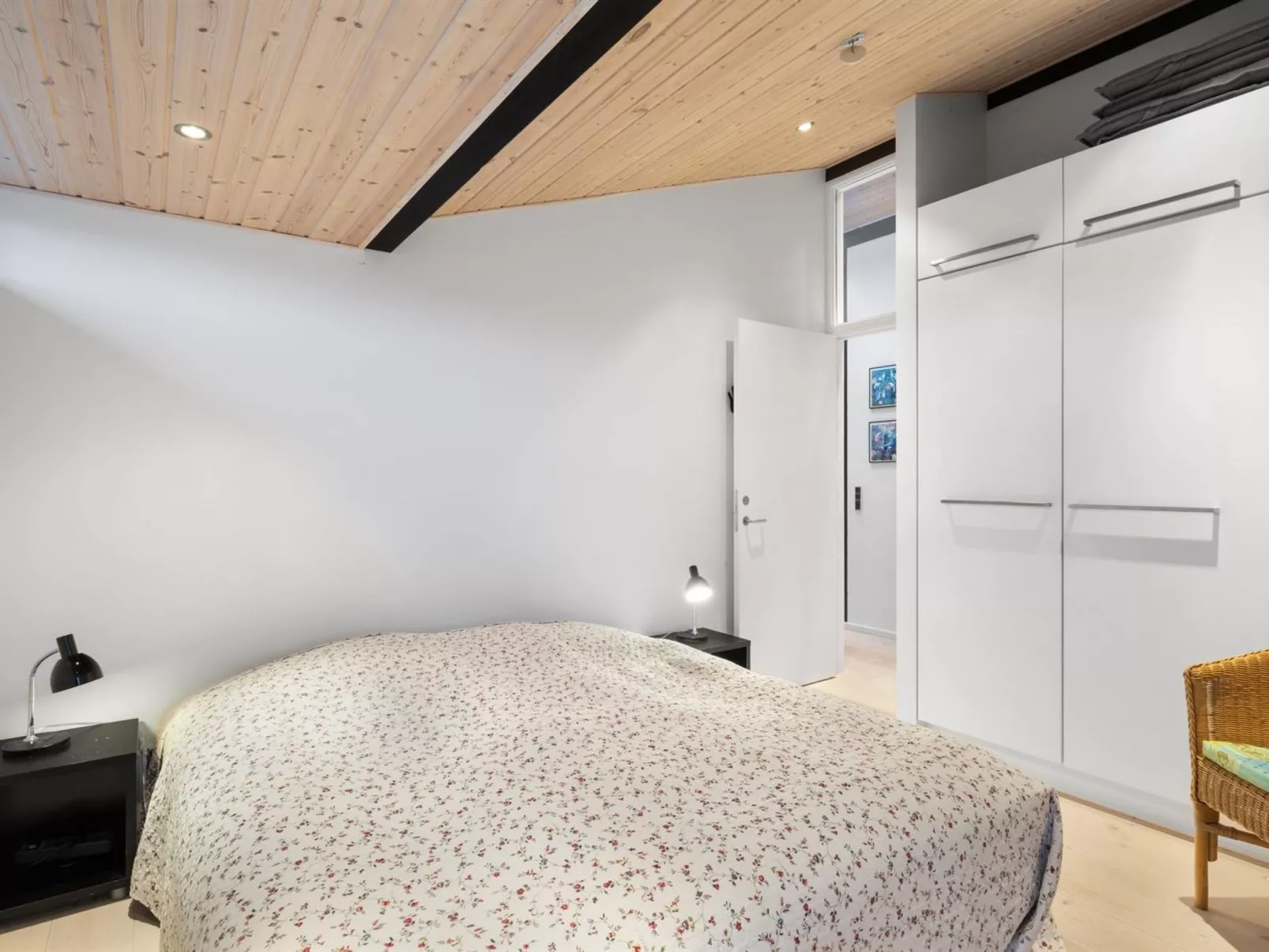 "Erlinda" - 600m from the sea-Inside