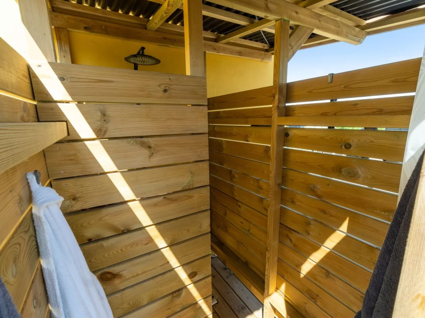 "Mari" - 150m from the sea-Outside