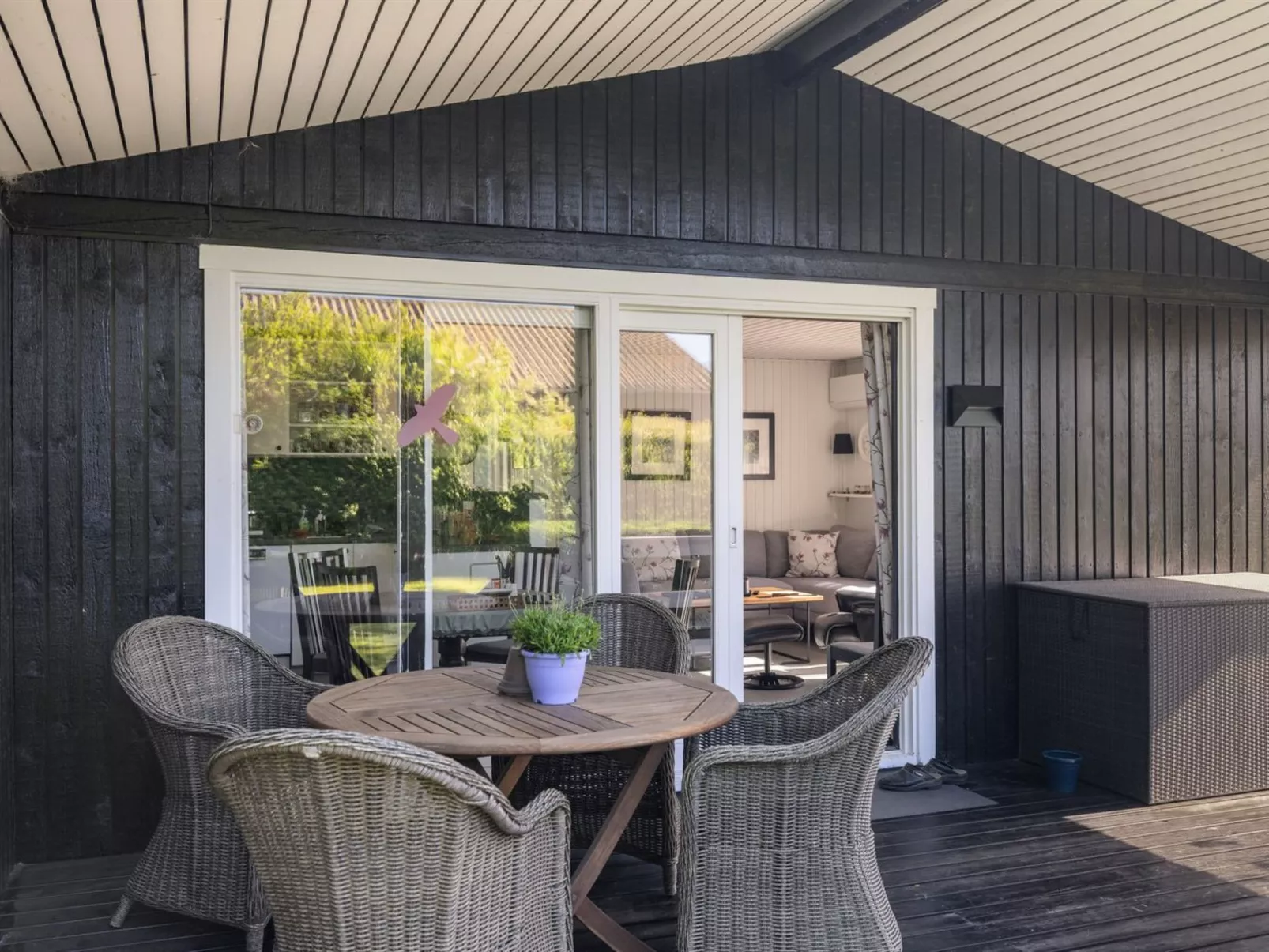 "Bjart" - 150m from the sea-Draußen