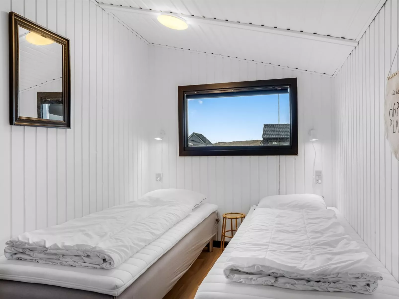 "Waghn" - 250m from the sea-Inside