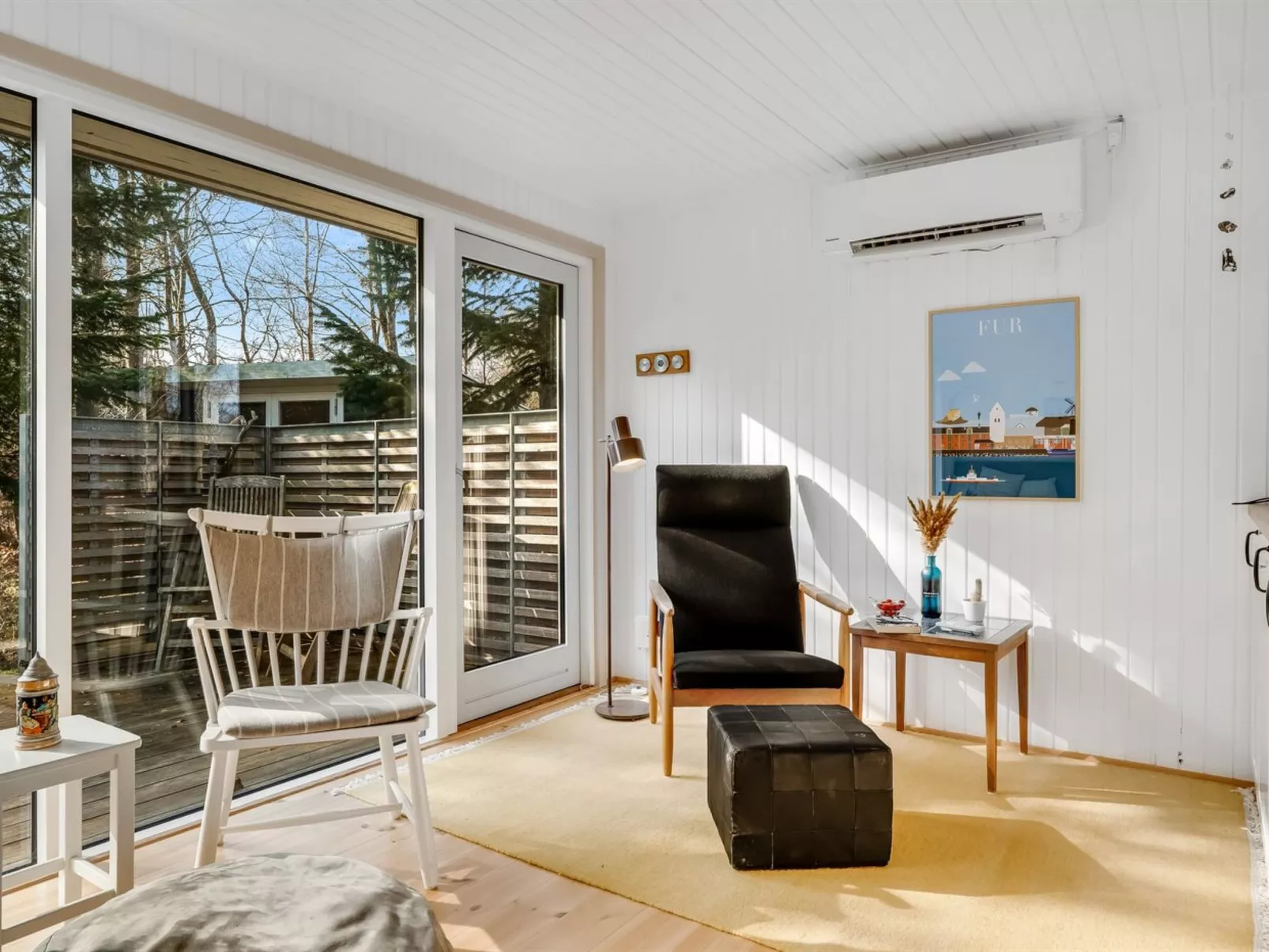 "Elisabete" - 200m to the fjord-Inside