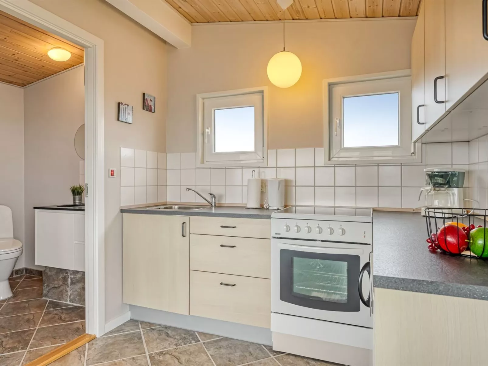 "Nyalle" - 50m to the fjord-Inside