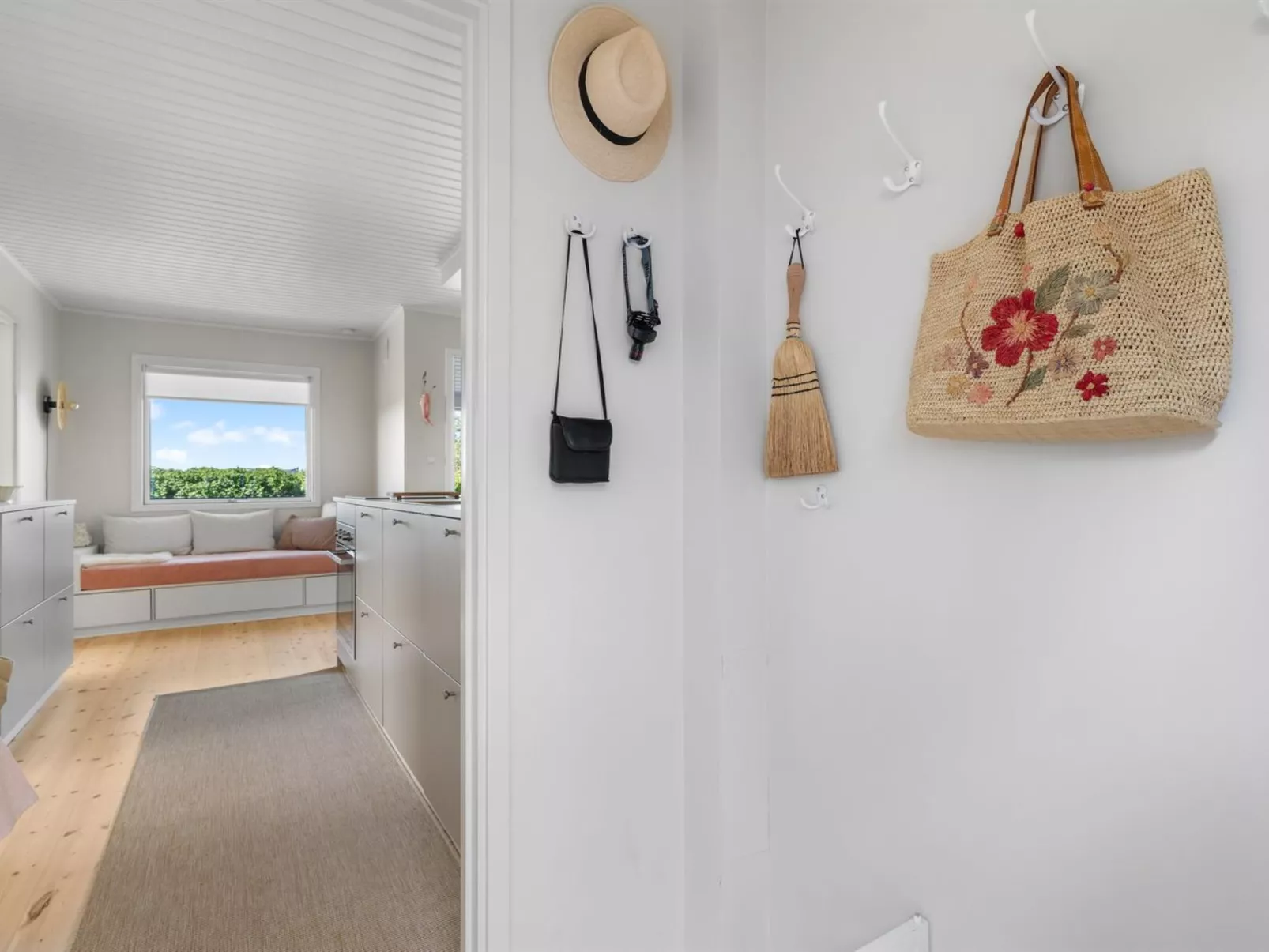 "Iven" - 140m from the sea-Drinnen