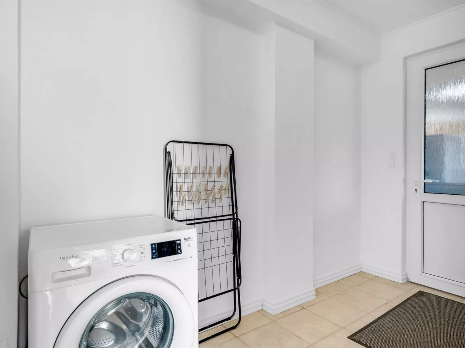 "Evamaria" - 150m to the fjord-Inside