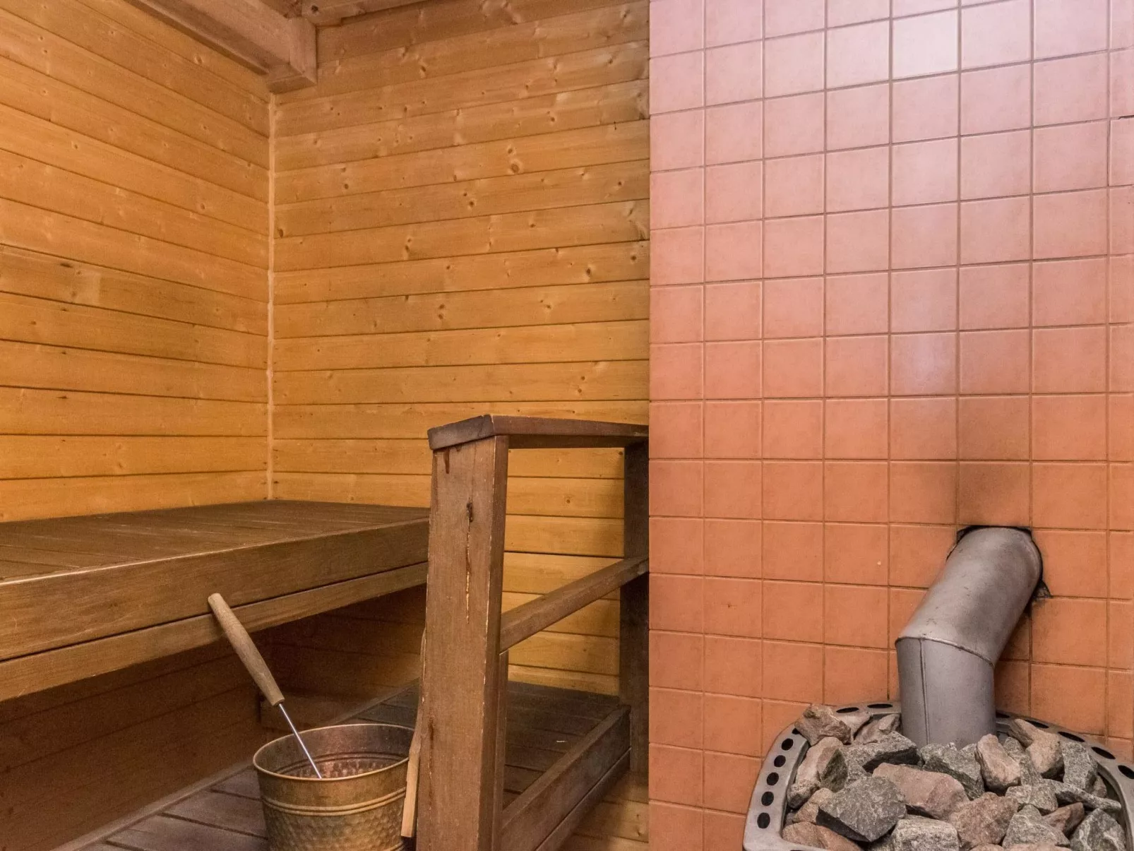 Metsola / huilinpaikka-Dedans