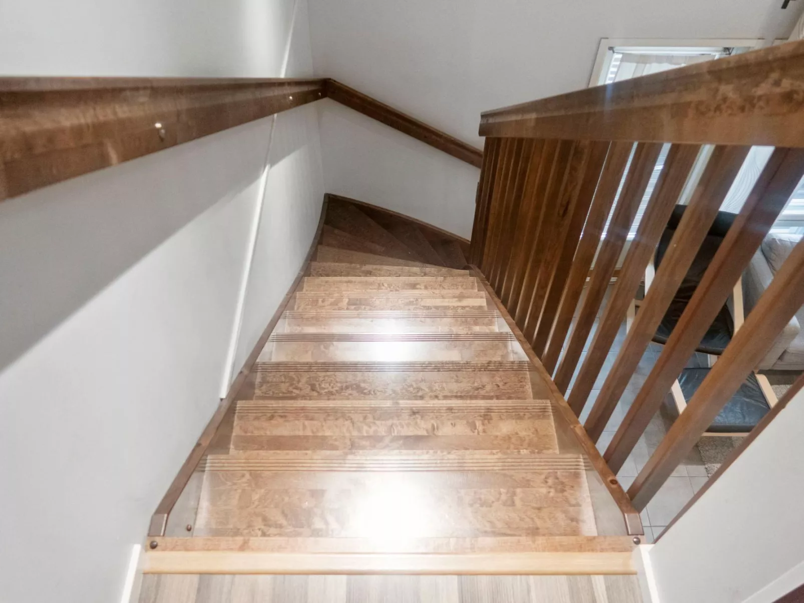 4 seasons b 1-Inside