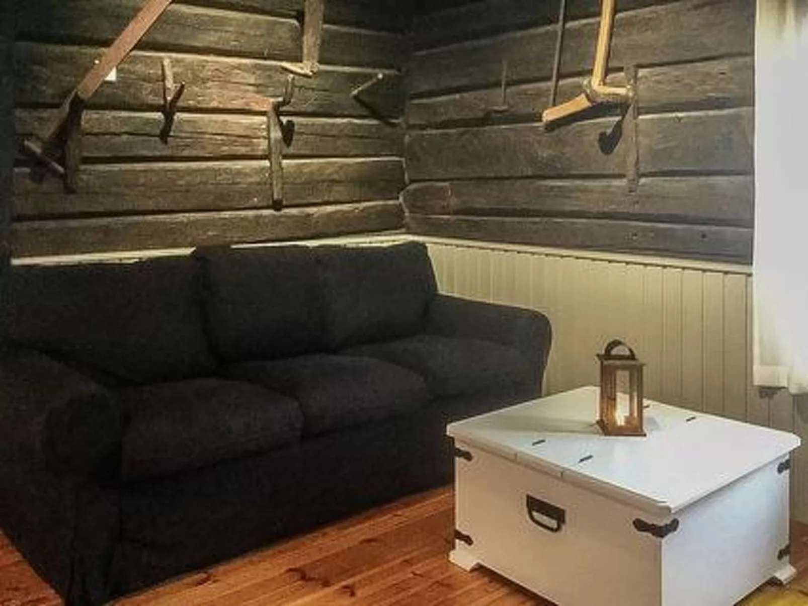 Virtaan väentupa-Drinnen