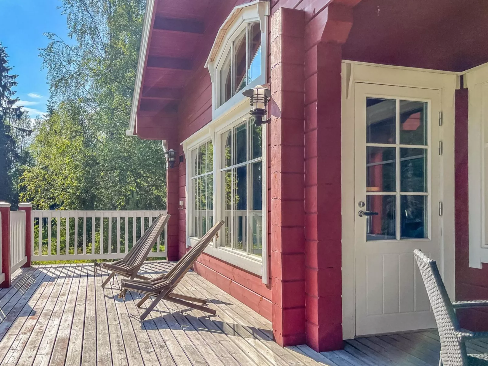 Heikkalan helmi-Dedans