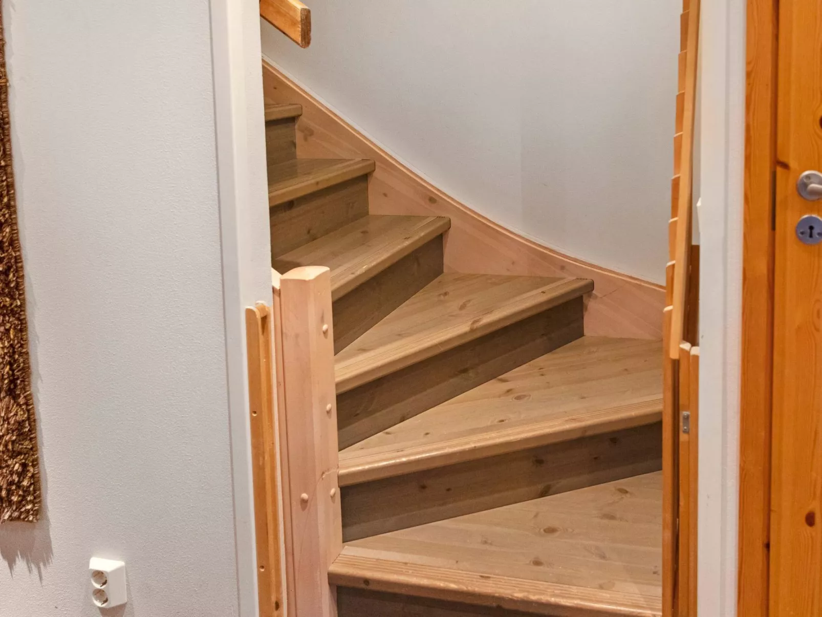 Kivalonmaa a-Drinnen