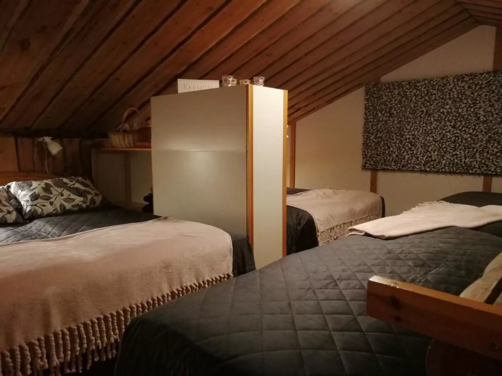 Vuokatinportti b 9-Dedans