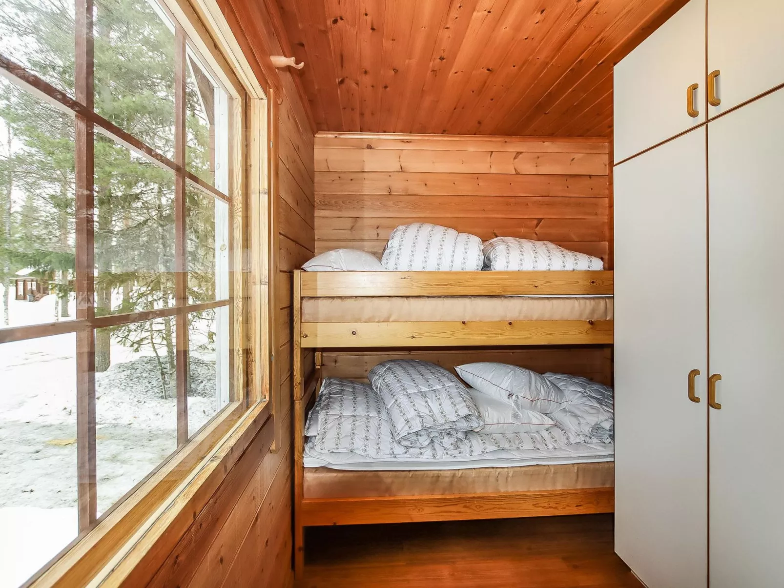 Alppikylä 4a paritalo-Inside