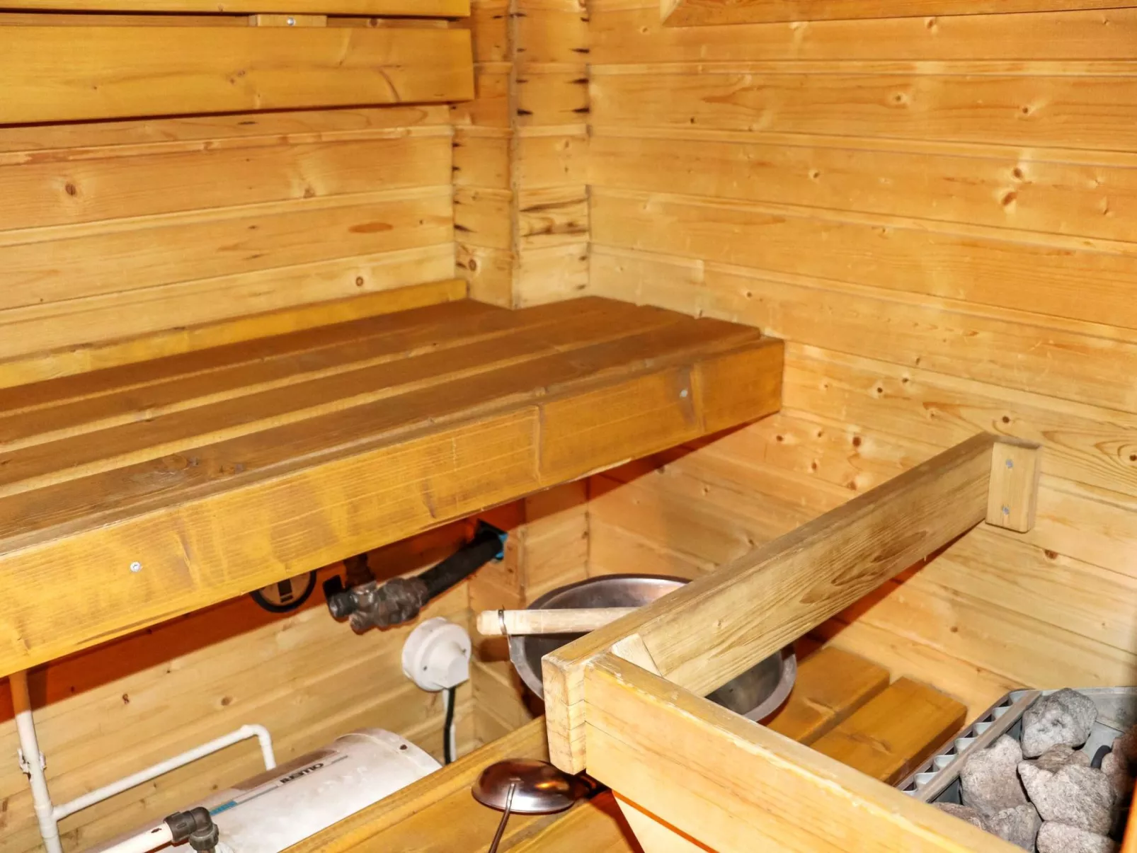 Alppikylä 8b paritalo-Drinnen