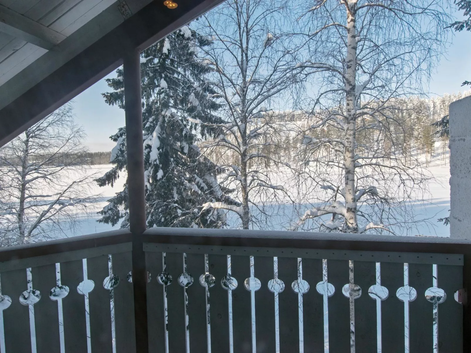 Hallantytär a1 paritalo-Dedans