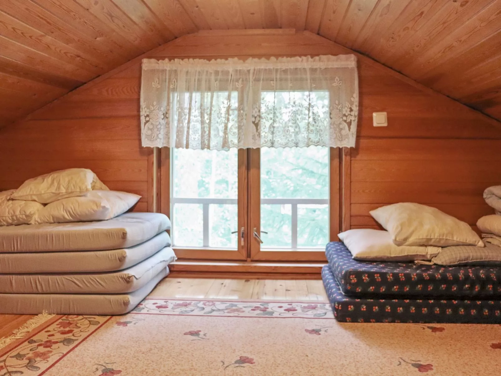 Hyryn herra mökki-Dedans