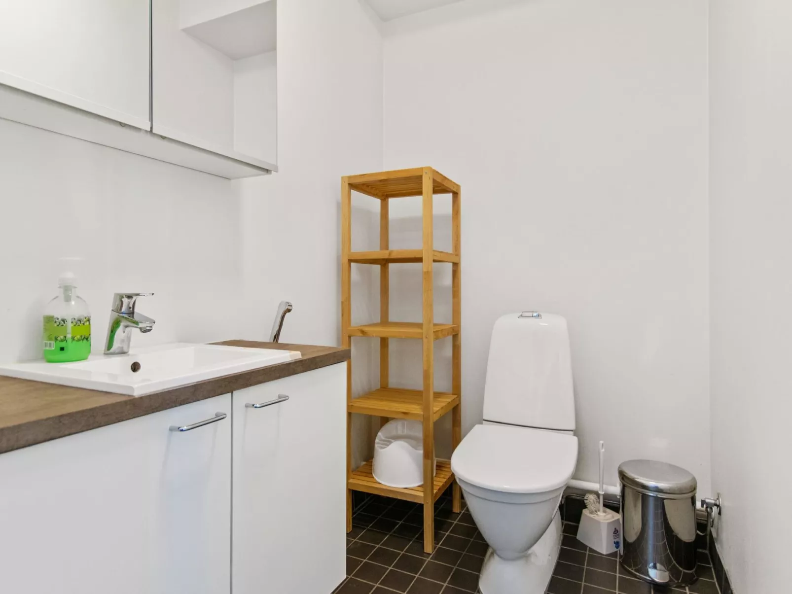 Skivillas 78 ukkohalla (7)-Drinnen