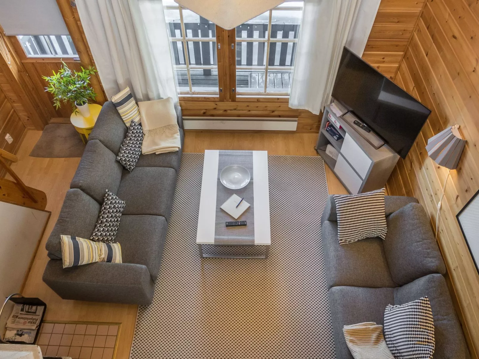 Rukan komia chalet-Drinnen