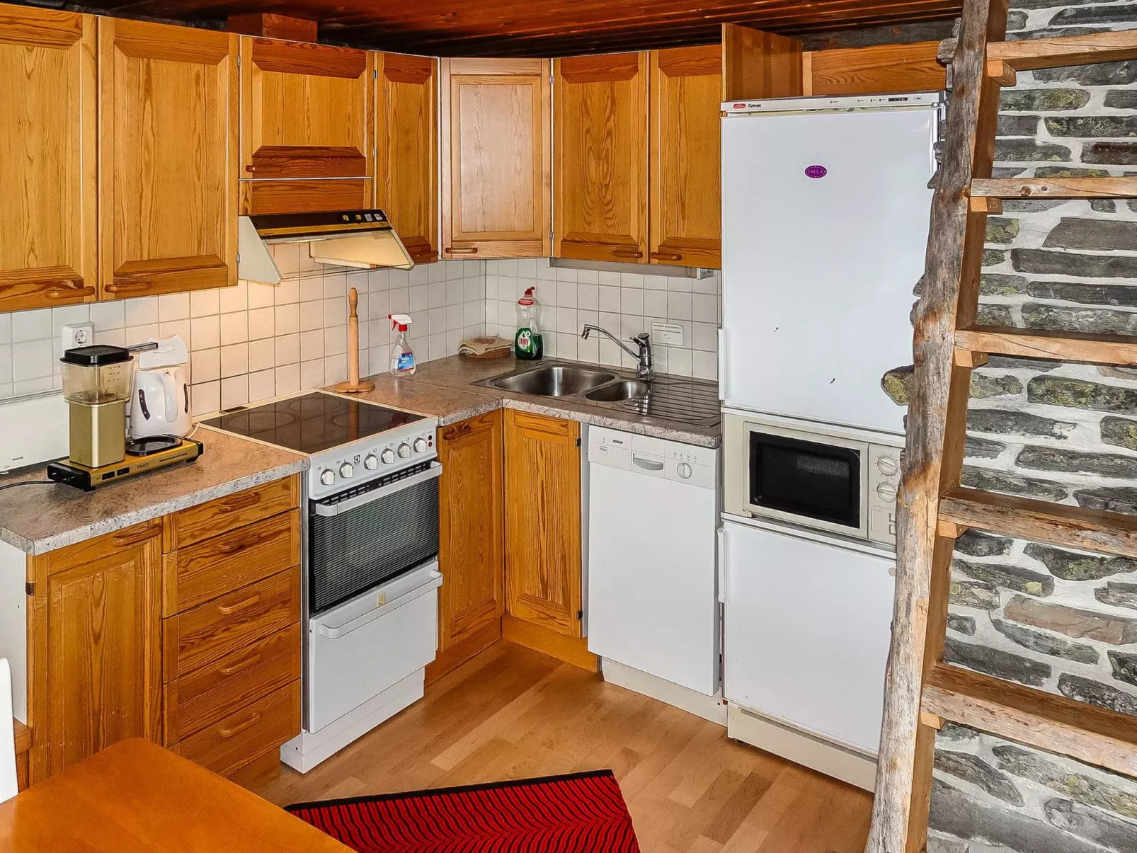 Sallanhelmi c2-Dedans