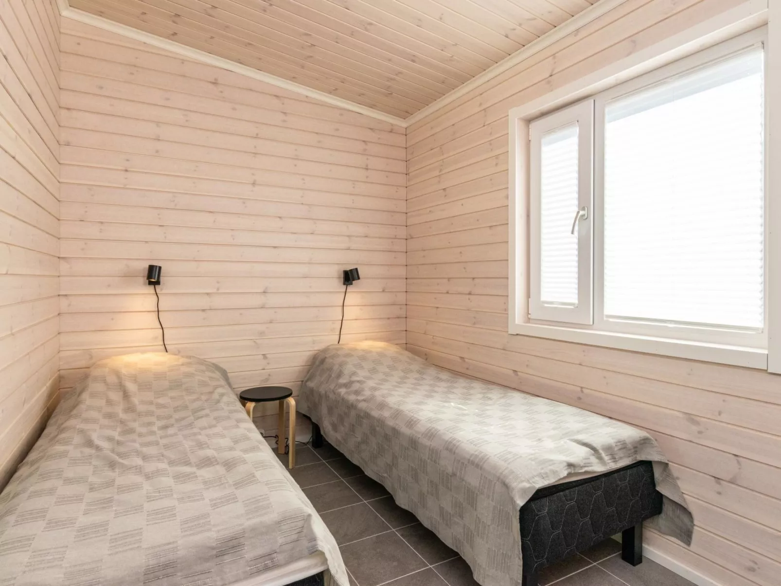 Hot pool cottage kesäranta-Dedans