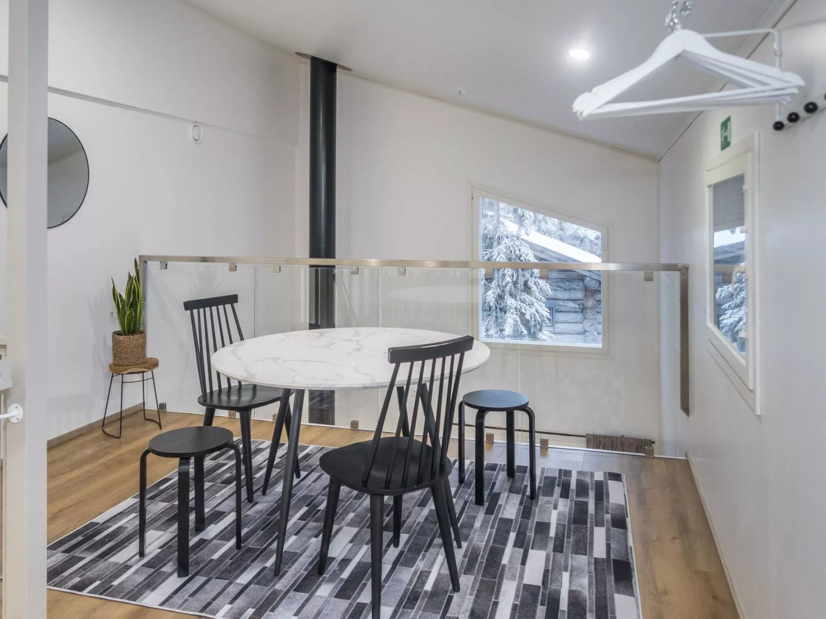 Saukonpesä a-Drinnen