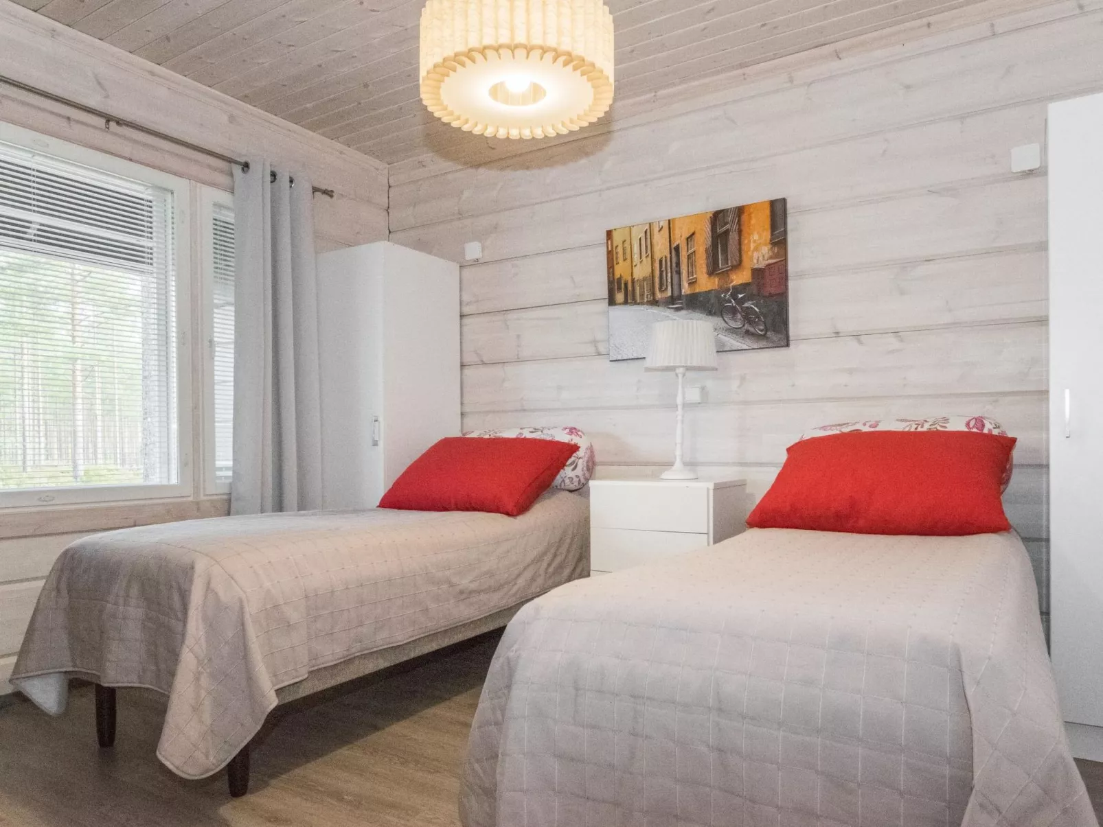 Sinisen tien helmi-Drinnen