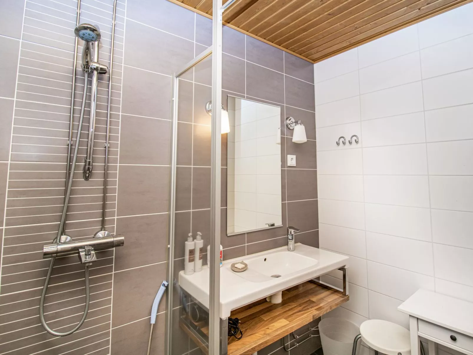 Kelotähti a 11-Inside