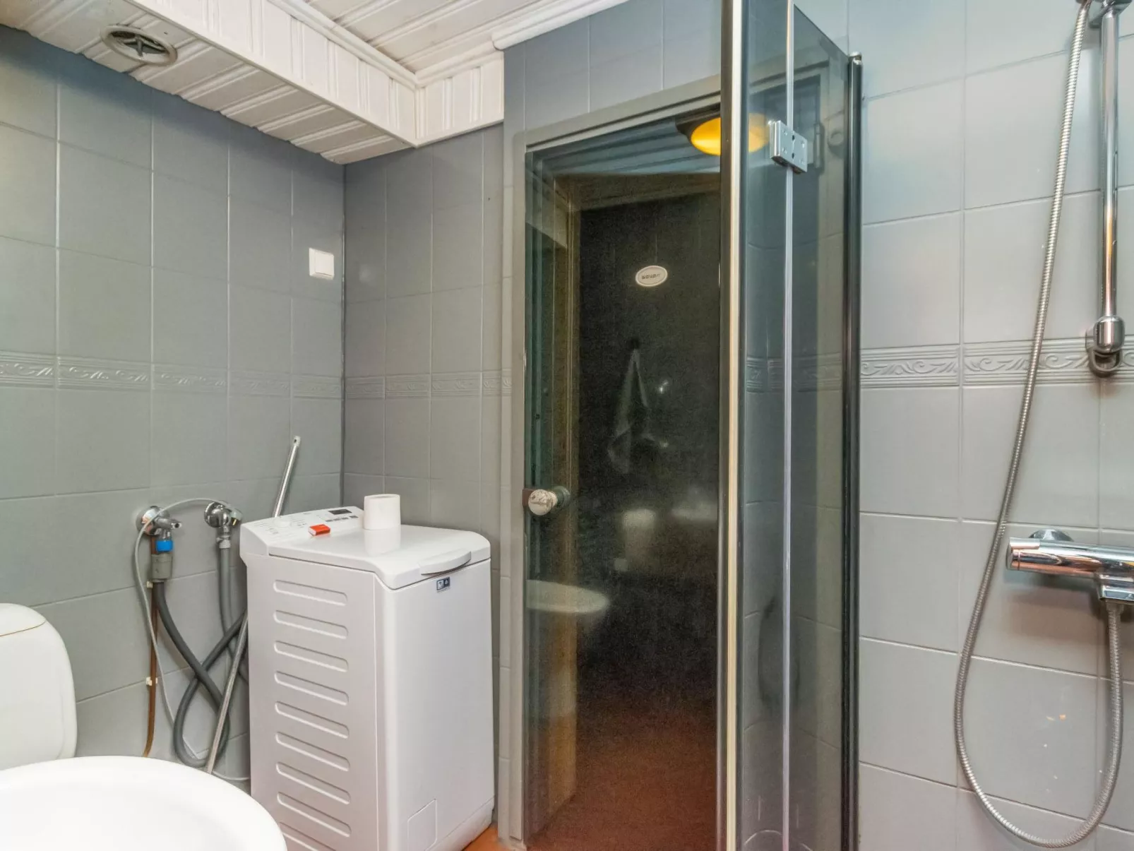 Kaivoskartano-Drinnen