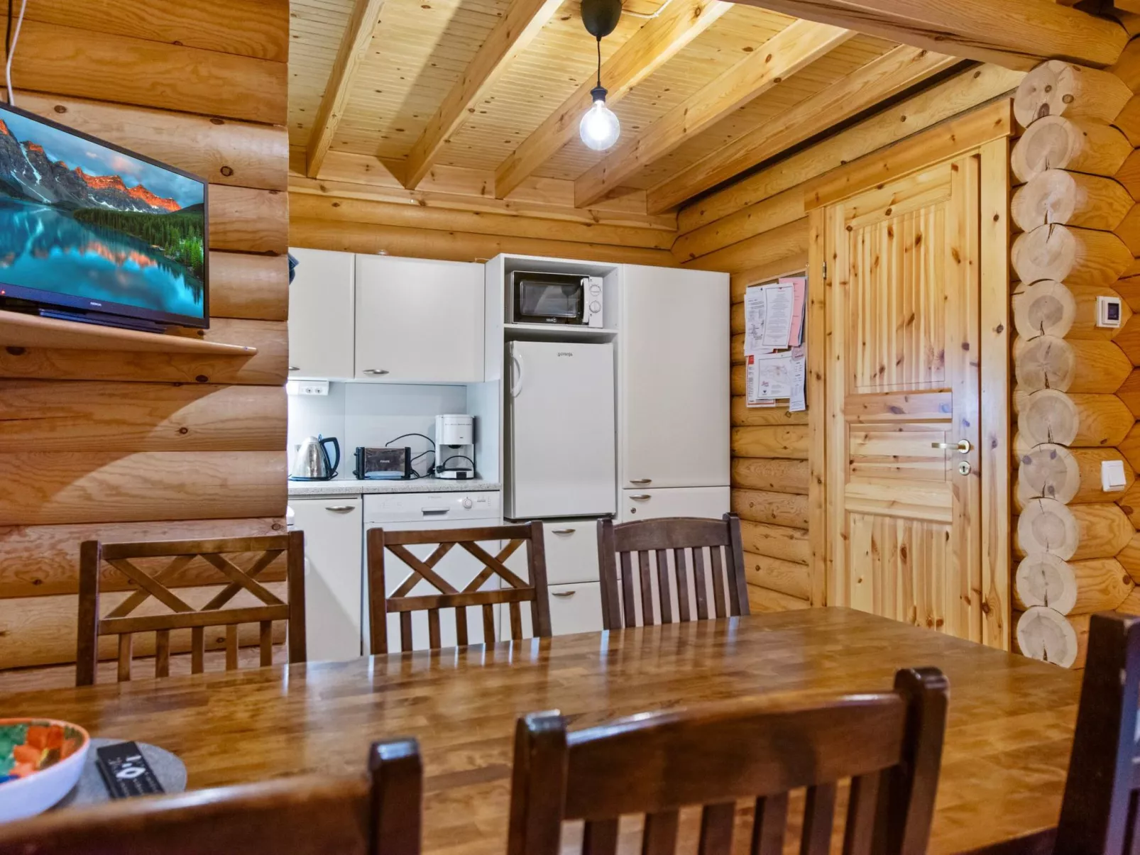 Kilpolan orvokki-Inside