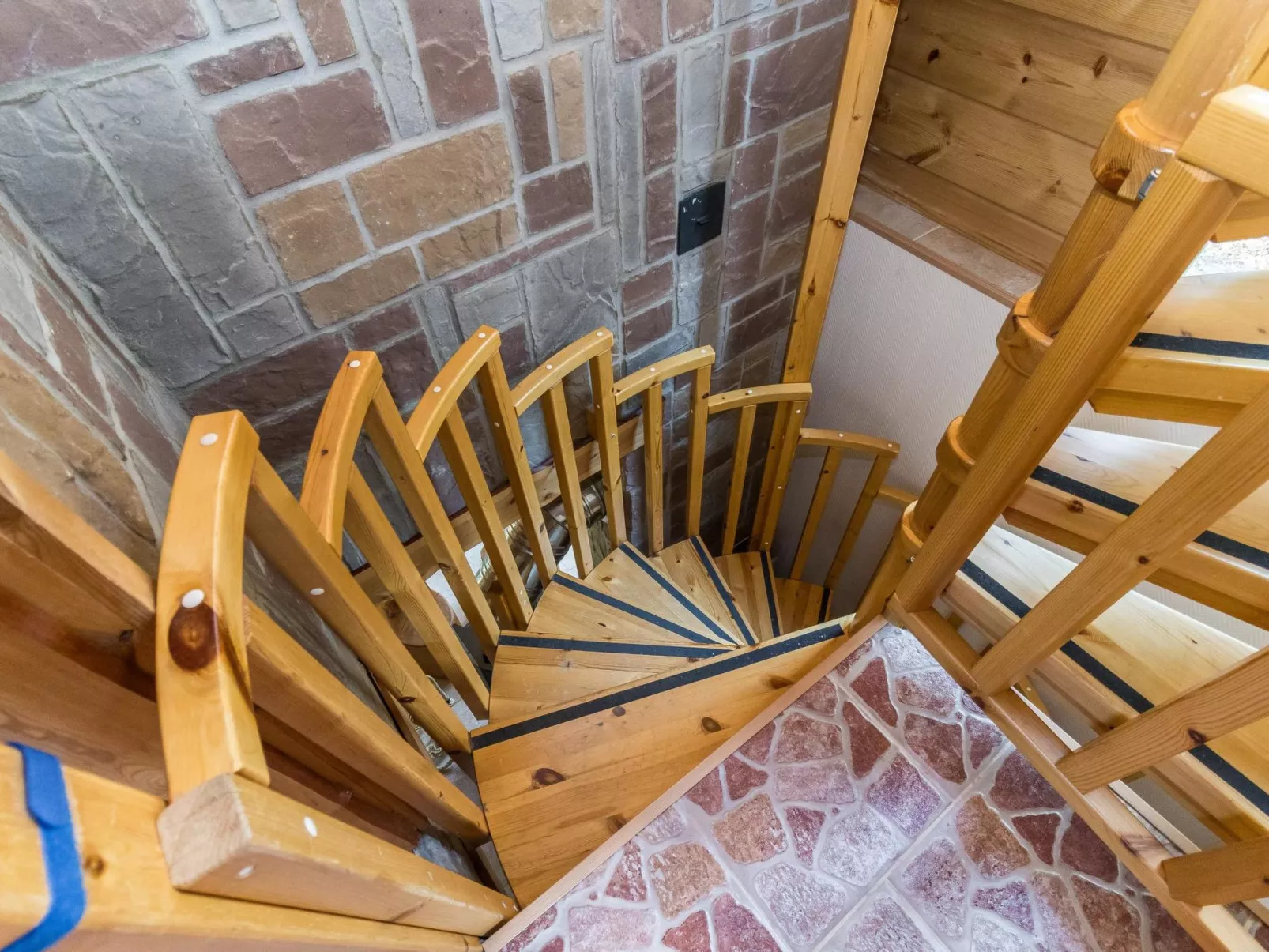 Matkajoentie 4b-Dedans