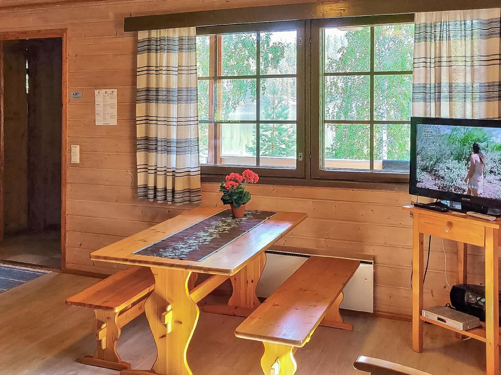 Aamunsarastus-Dedans