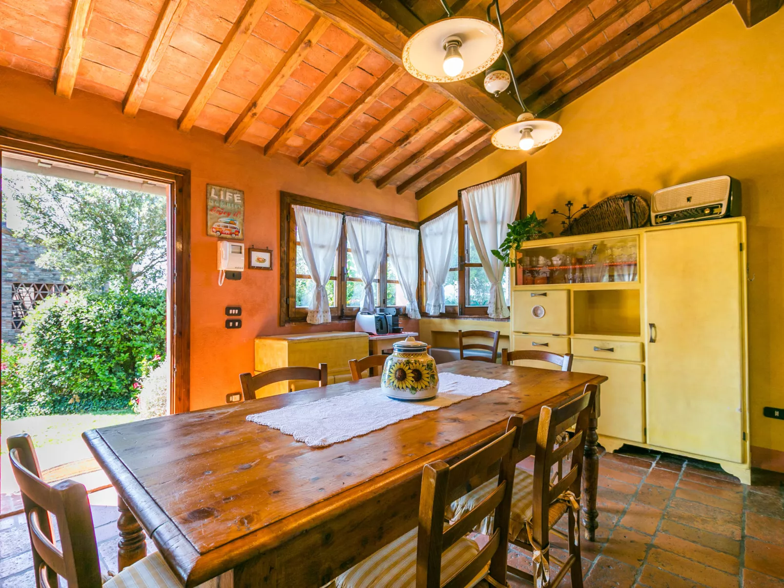 Casa Mori-Inside