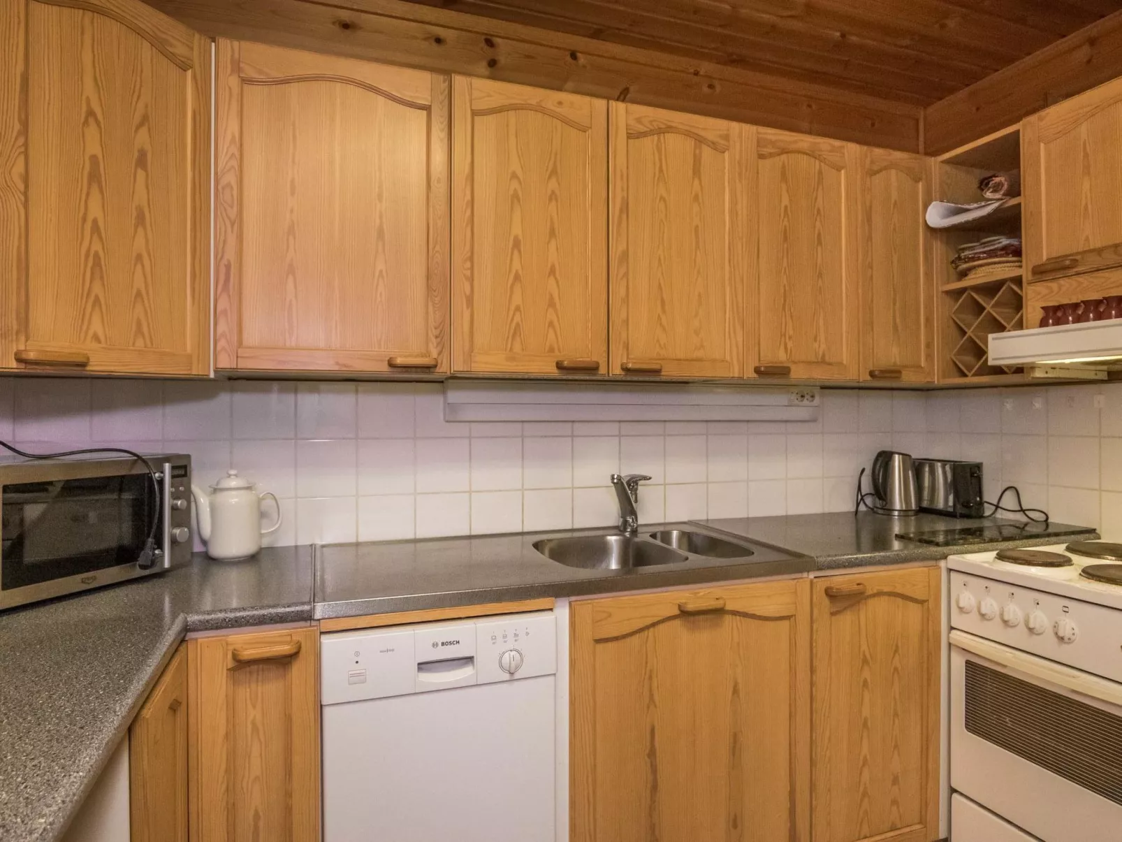 Aurinkorinne-Drinnen