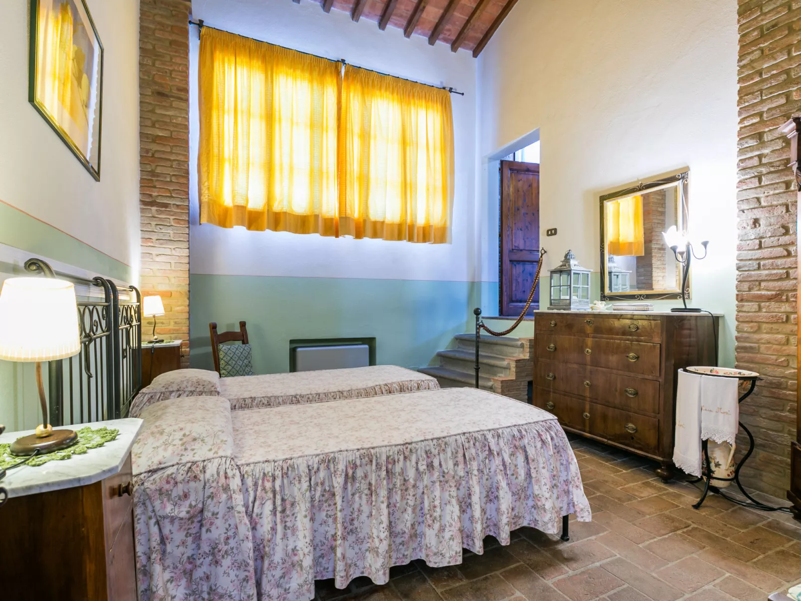 Casa Mori-Inside
