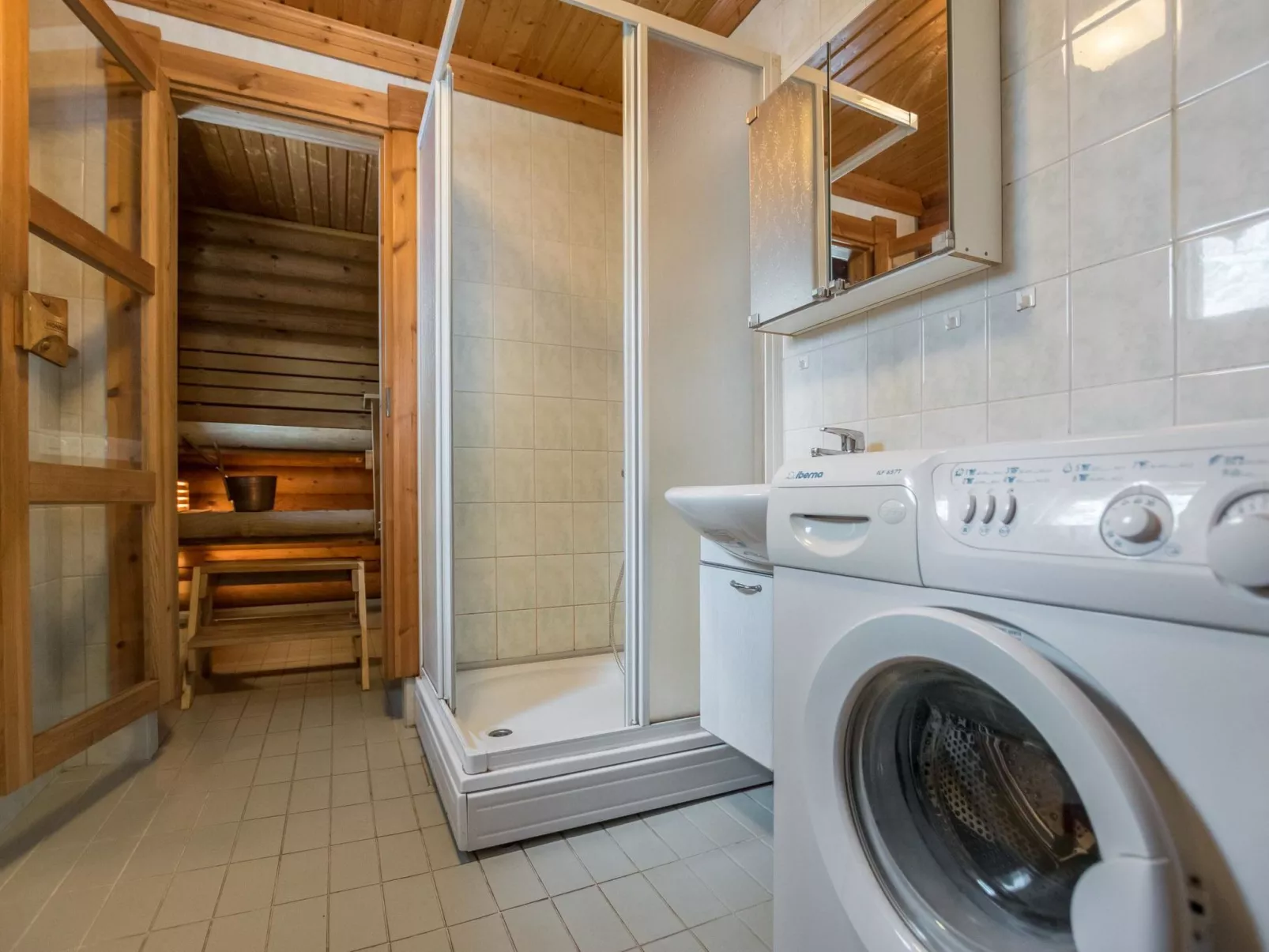 Kanervakallio-Dedans