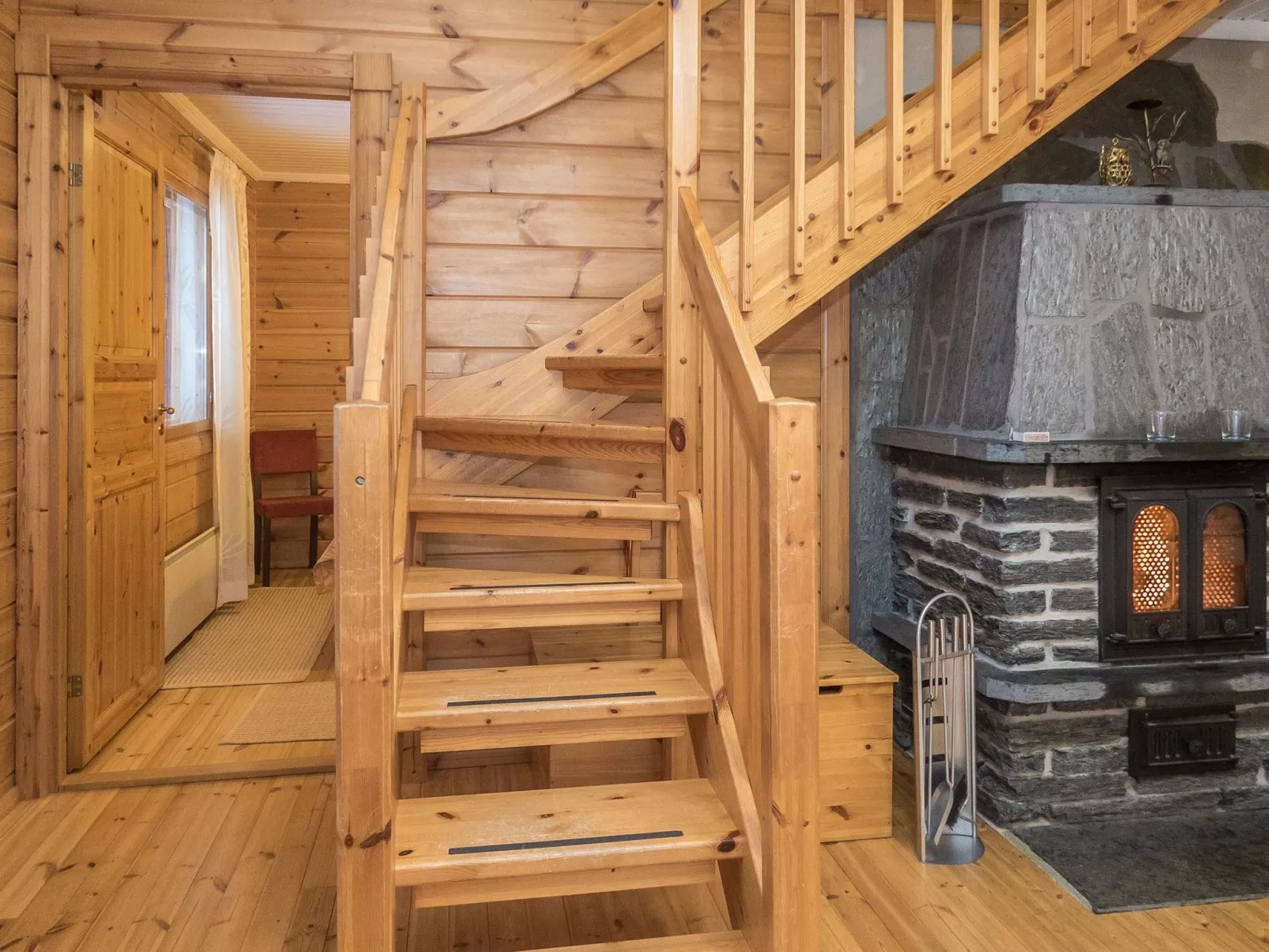 Pöllölaakso-Dedans