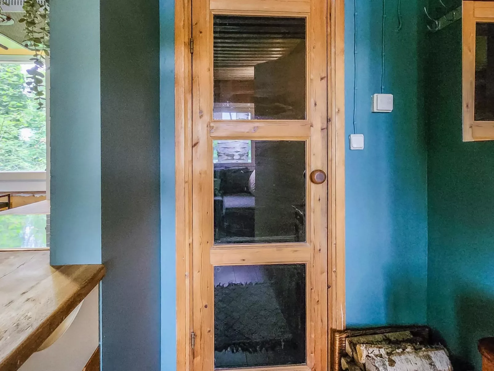 Artturin mökki-Dedans