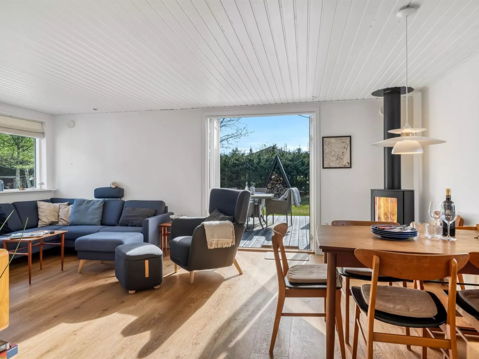 "Toralf" -  from the sea-Drinnen