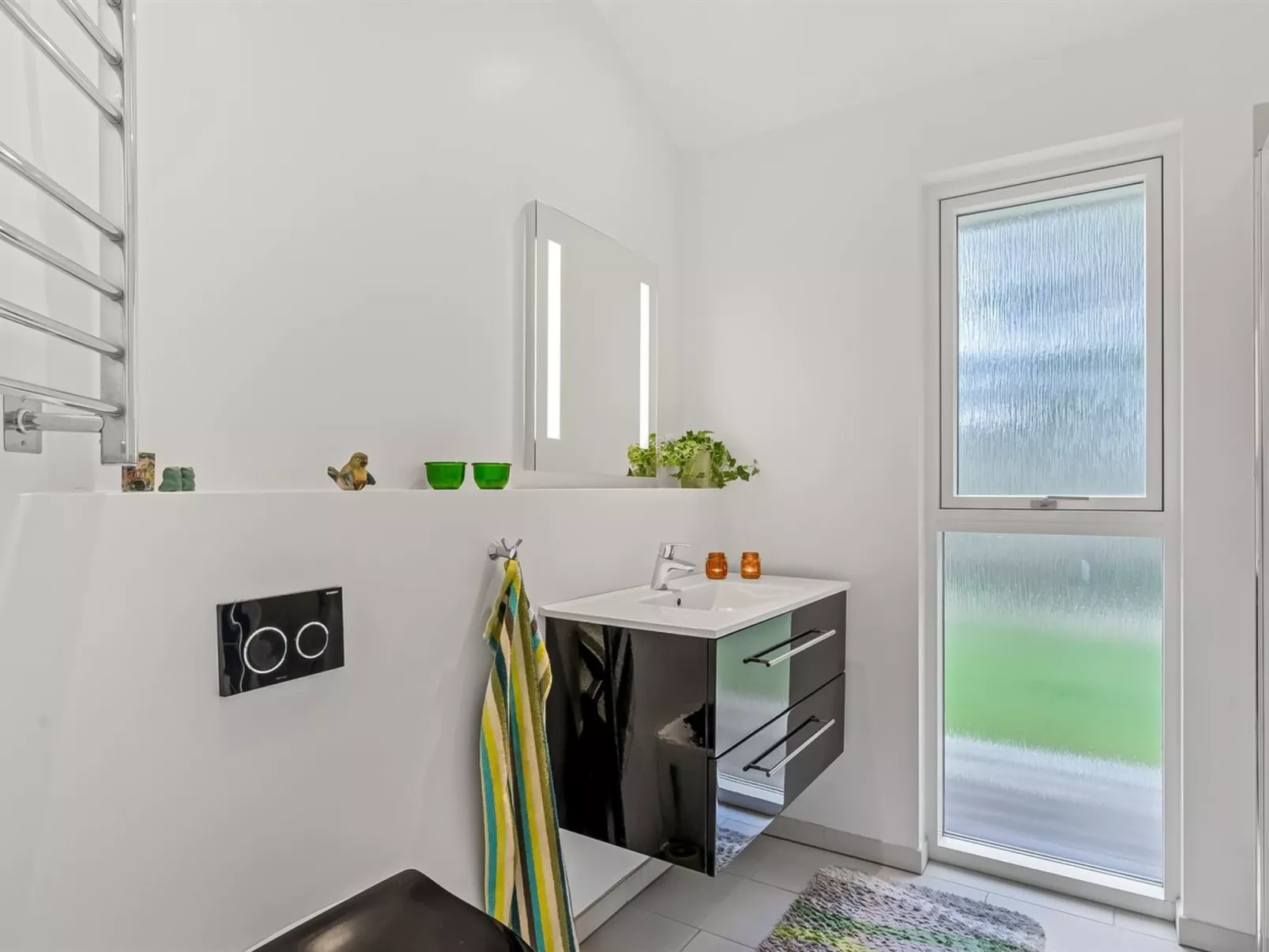 "Teija" - 600m to the fjord-Inside