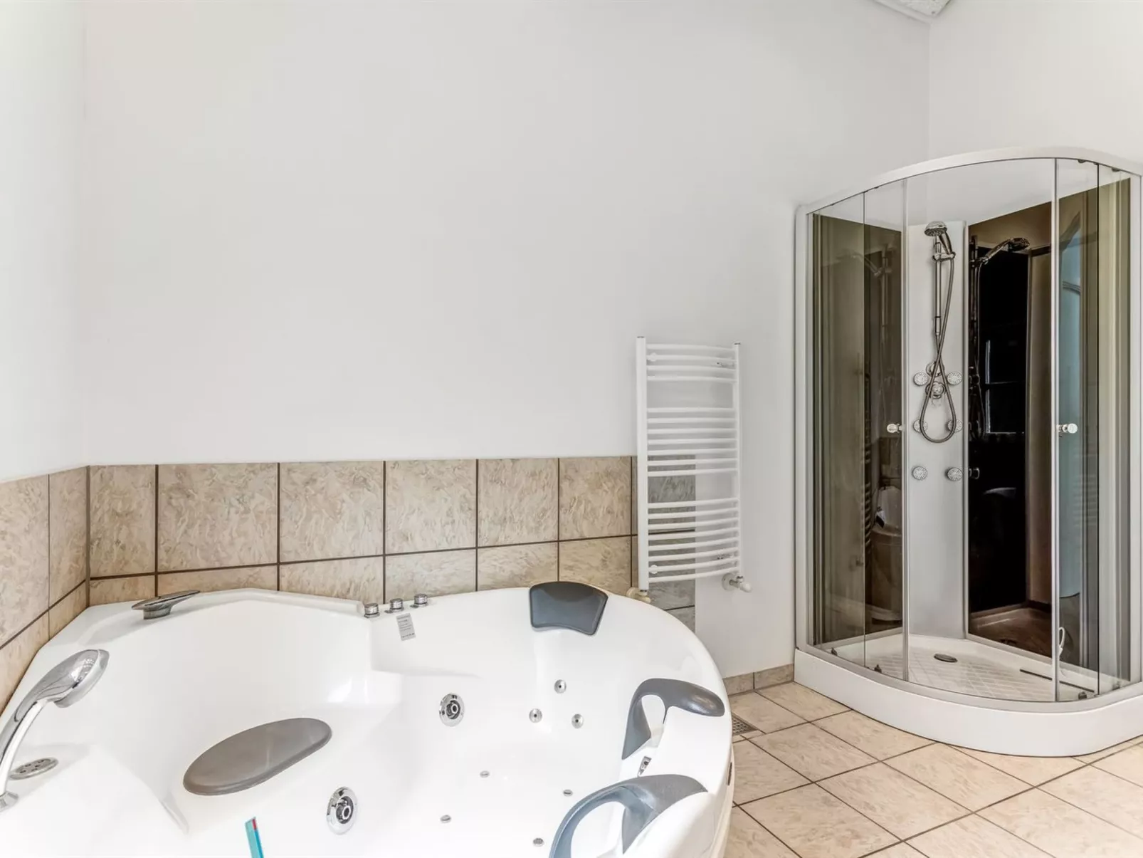 "Varpu" - 1.5km from the sea-Dedans