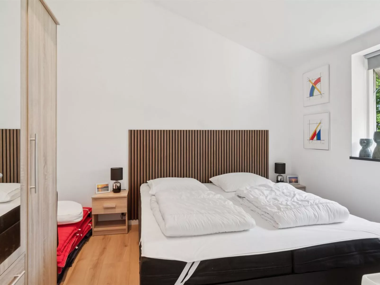 "Hotherus" -  from the sea-Drinnen