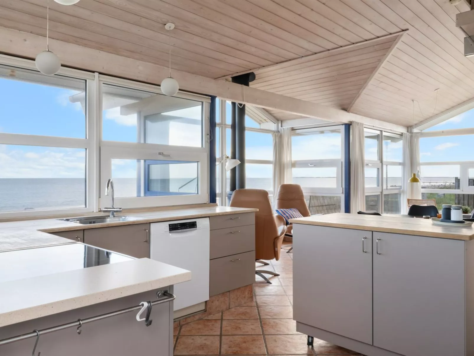 "Amila" - 10m from the sea-Dedans