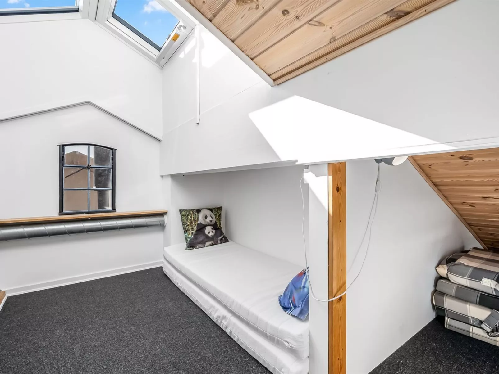 "Shania" - 300m from the sea-Inside