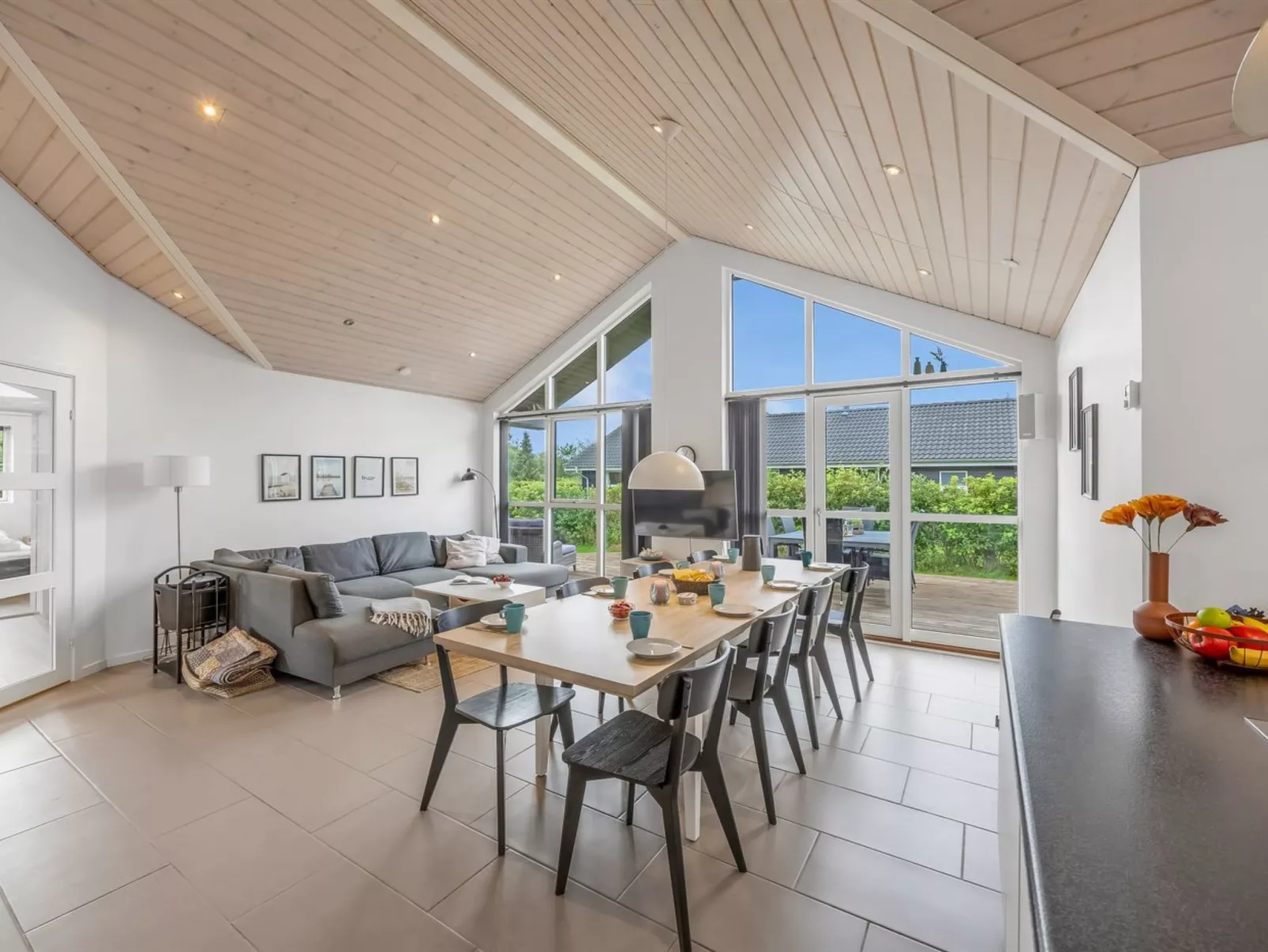 "Smilla" - 1.1km from the sea-Drinnen