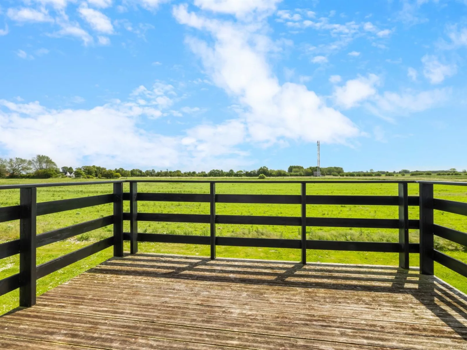 "Ung" - 460m from the sea-Outside