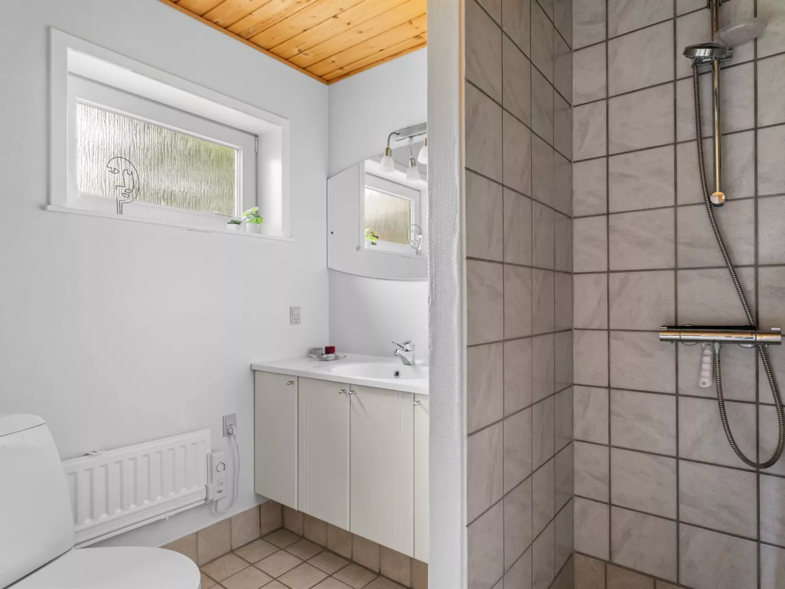 "Swipdagh" - 150m from the sea-Inside